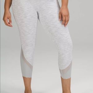 Lululemon wunder under crop size 6 gray